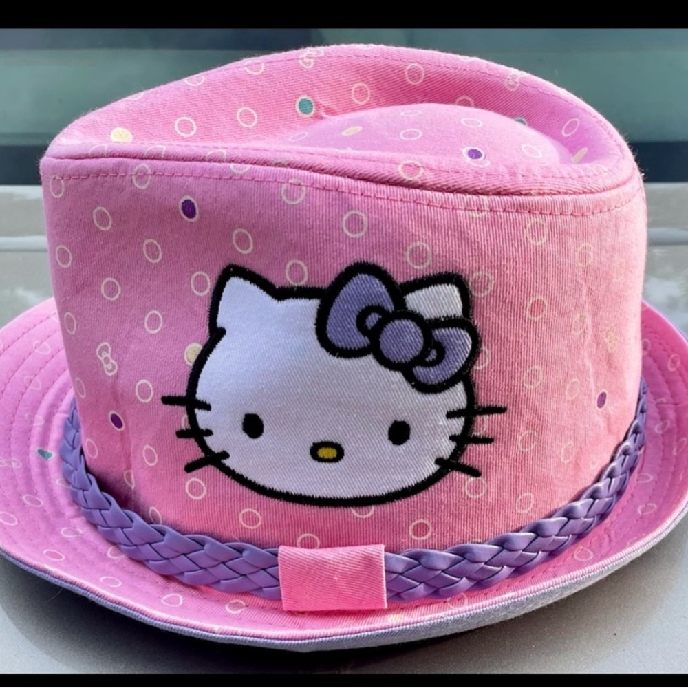 Hello Kitty Lavender and White Hat
